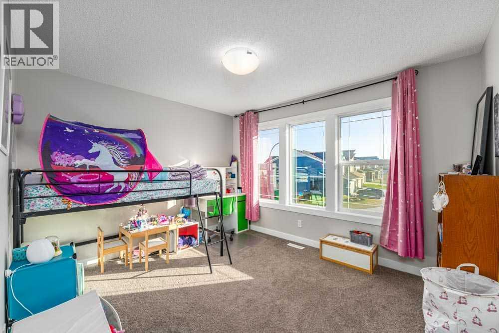 Single Family House for Sale in  Sage Bluff Close NW Sage Hill Calgary 