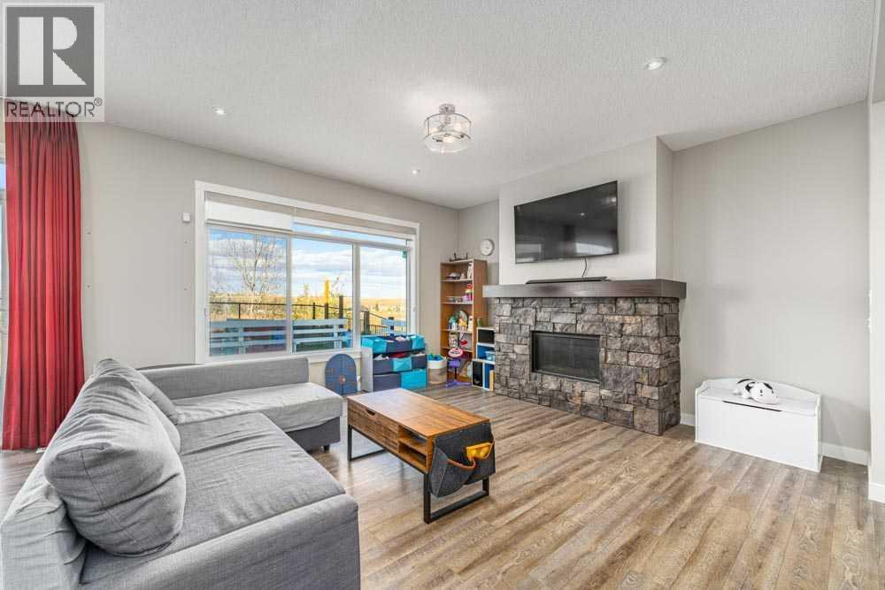 Single Family House for Sale in  Sage Bluff Close NW Sage Hill Calgary 