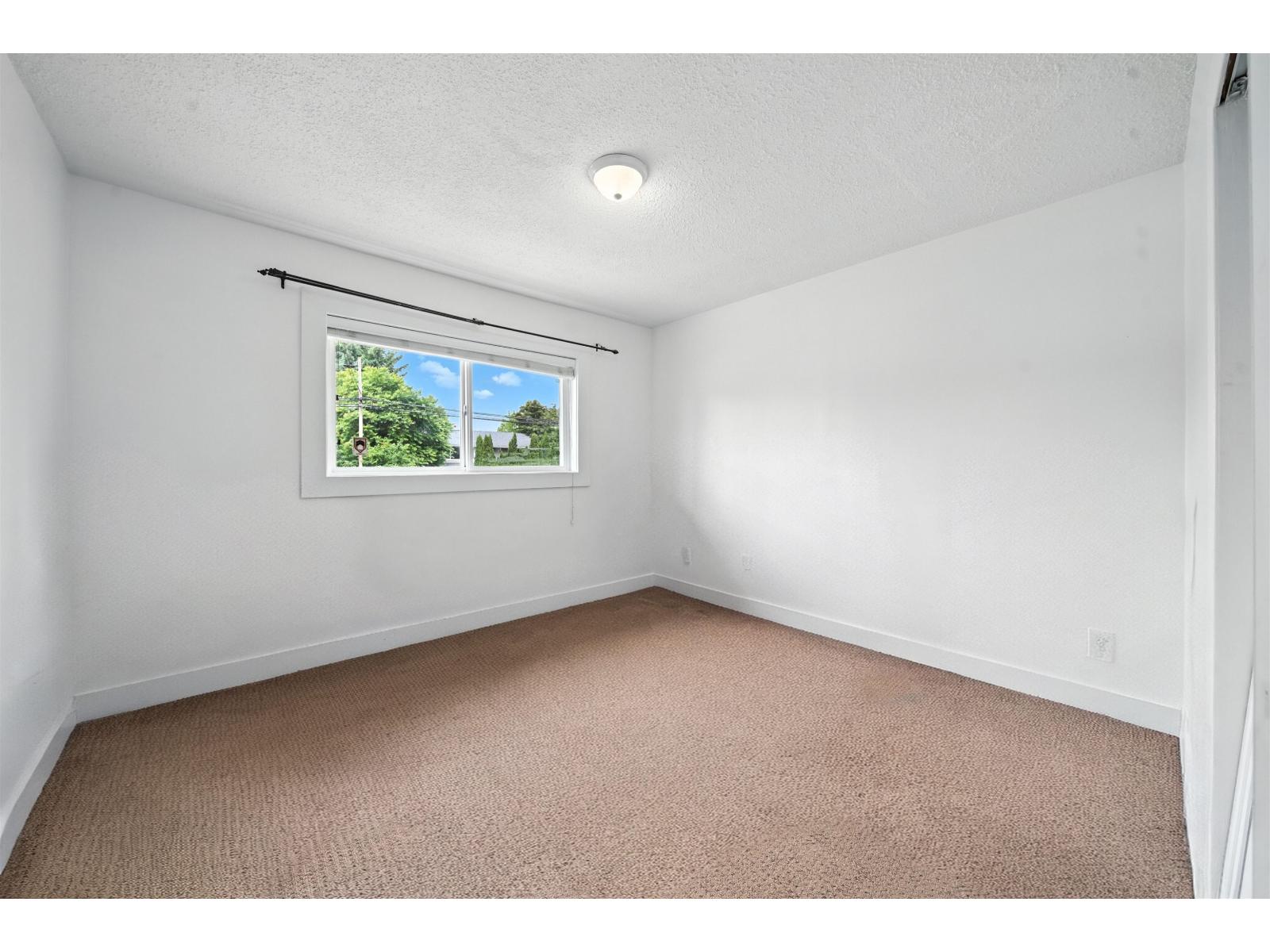 14032 GROSVENOR ROAD, Surrey