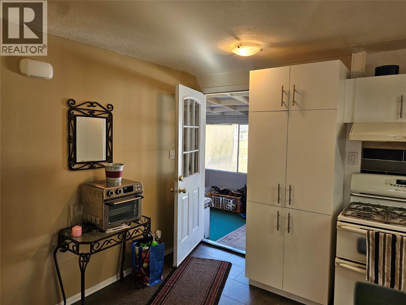 620 12th Avenue, Keremeos