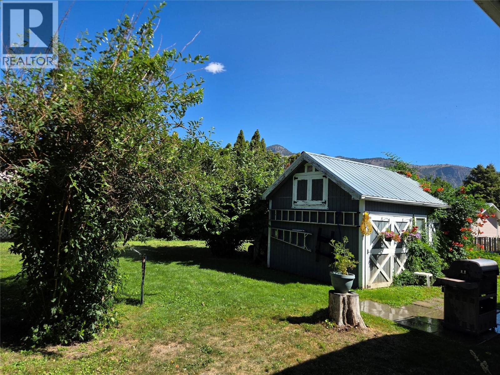 620 12th Avenue, Keremeos