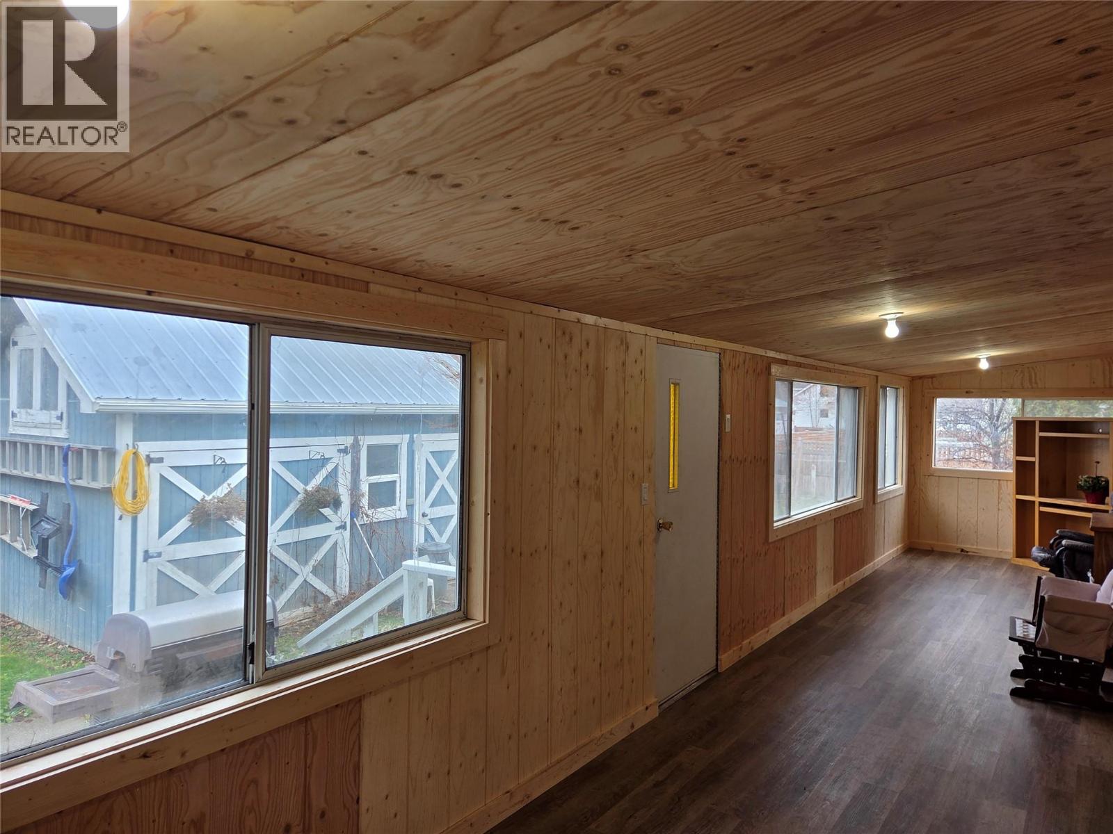 620 12th Avenue, Keremeos