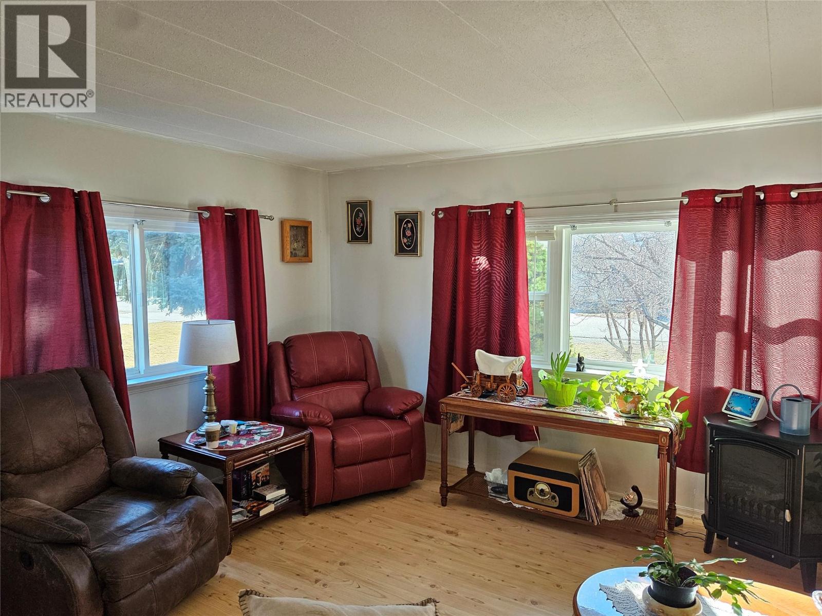 620 12th Avenue, Keremeos