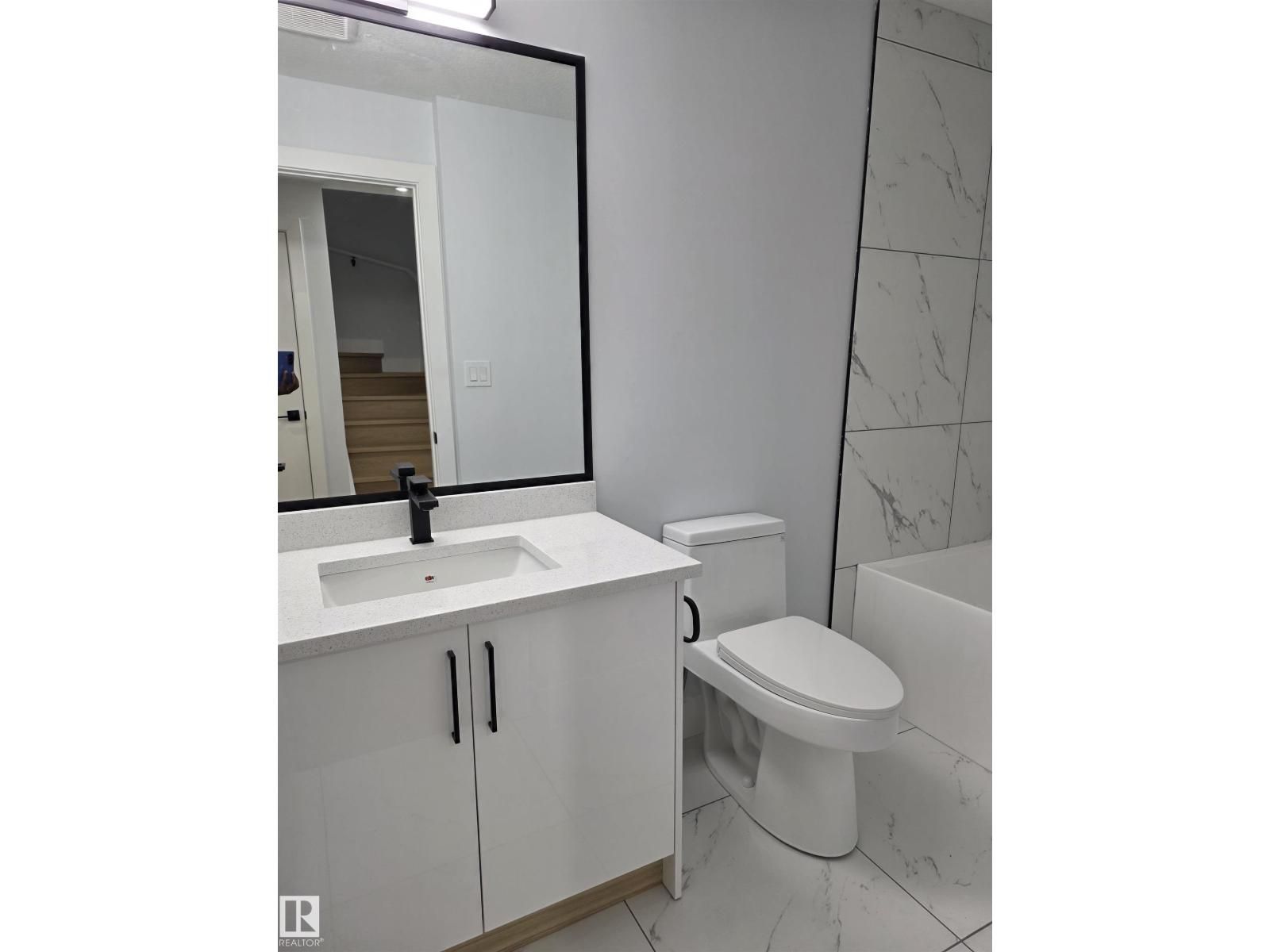 2020 155 AV NW, Edmonton