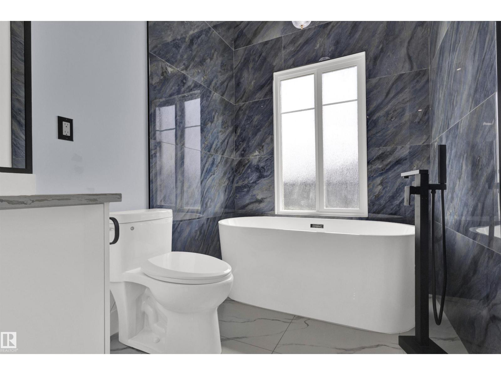 2020 155 AV NW, Edmonton