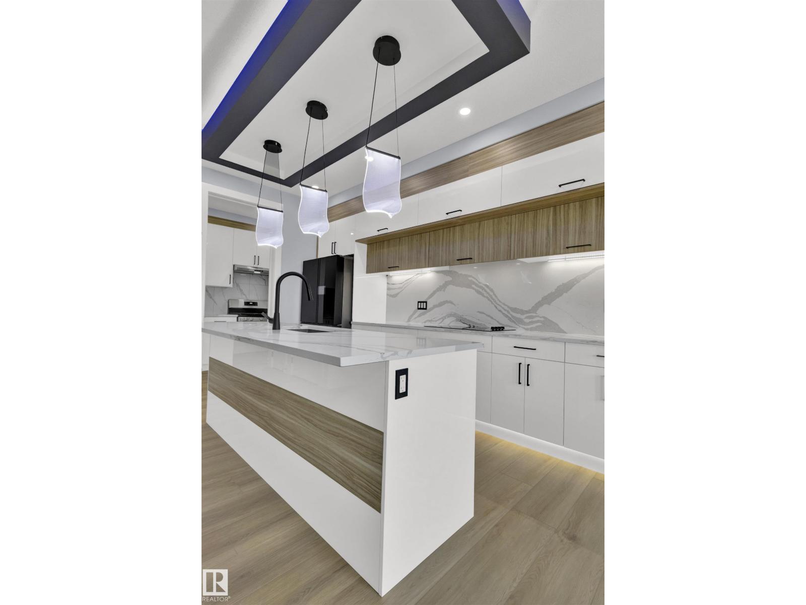 2020 155 AV NW, Edmonton