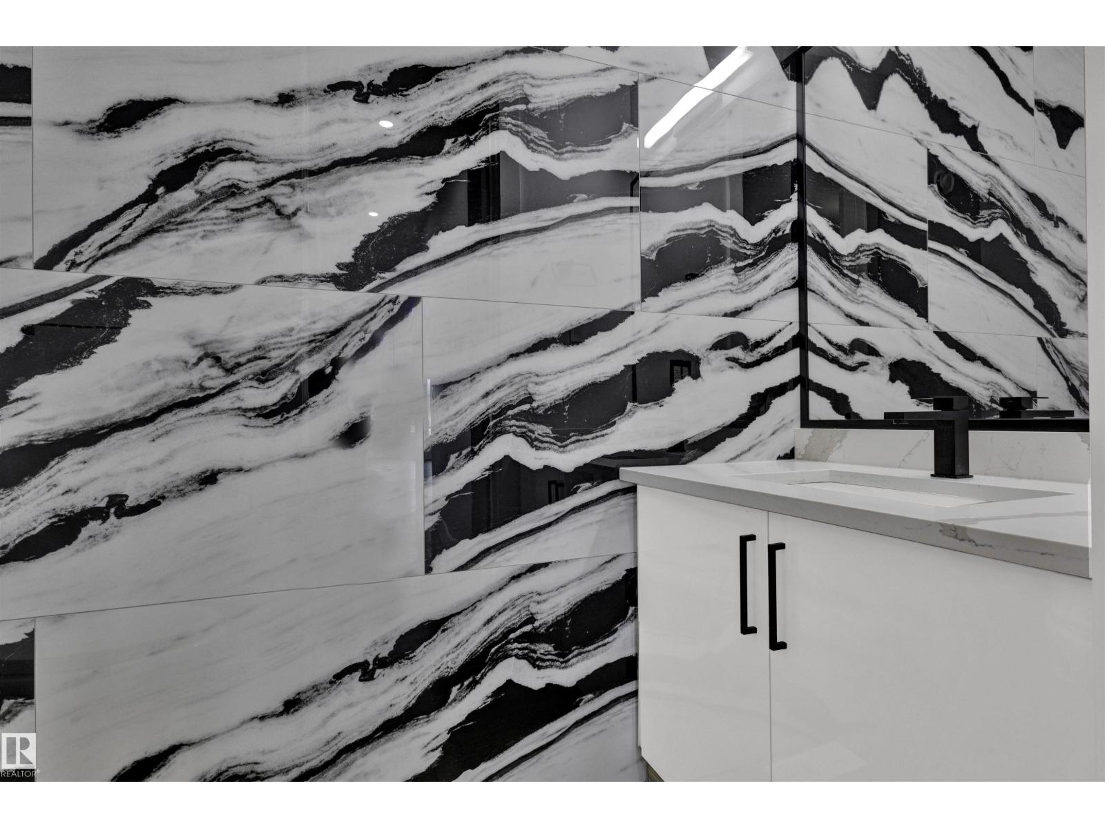 2020 155 AV NW, Edmonton