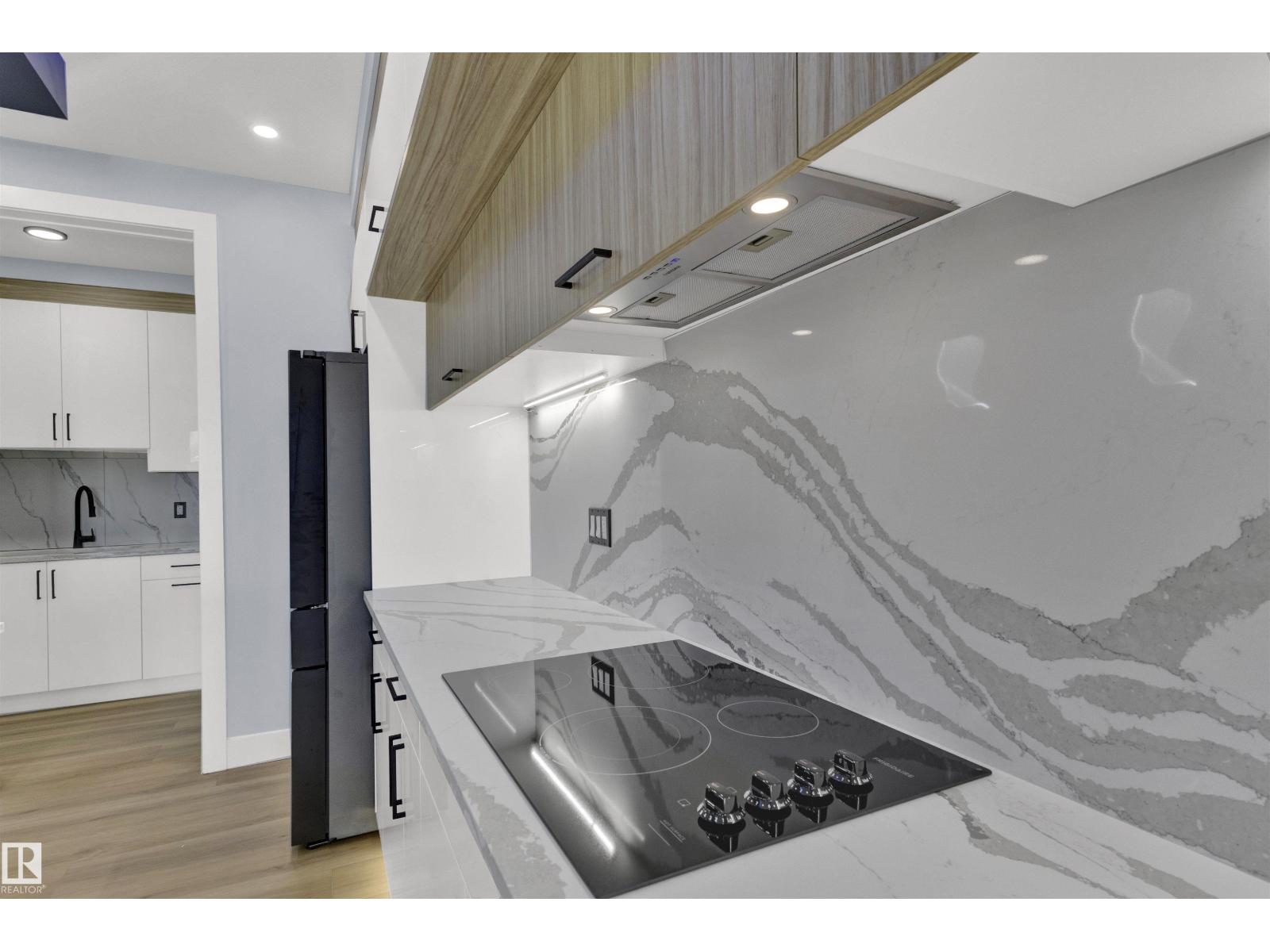 2020 155 AV NW, Edmonton