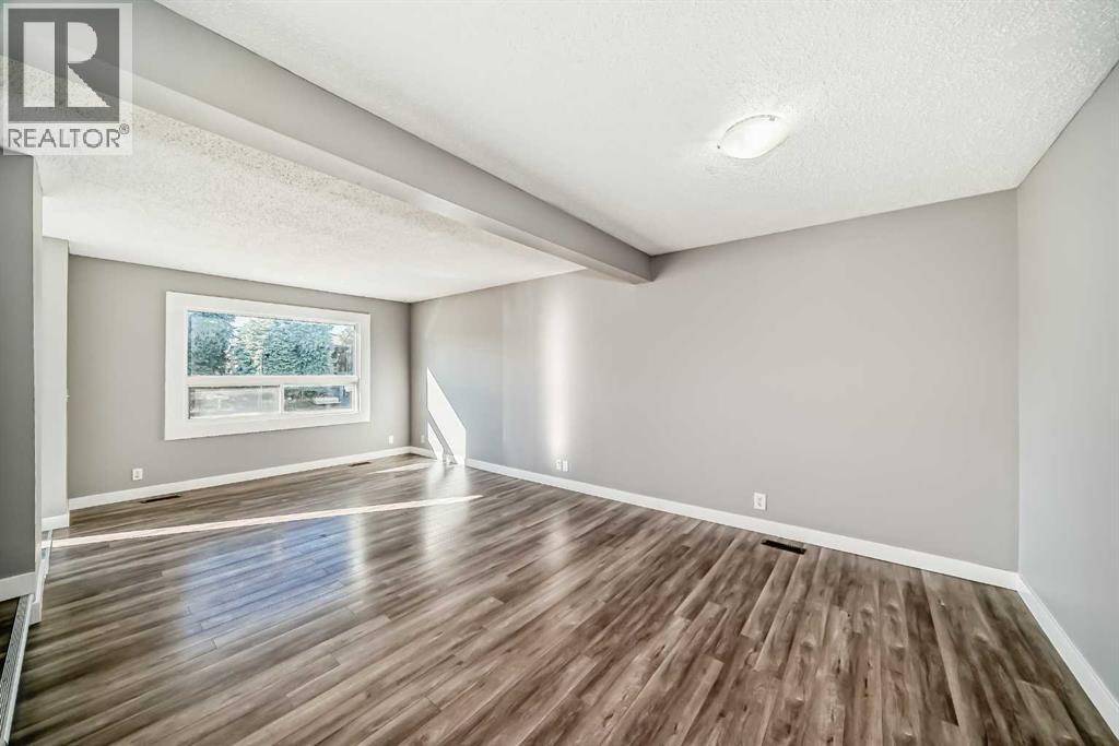 Single Family House for Sale in  Falshire Way NE Falconridge Calgary 