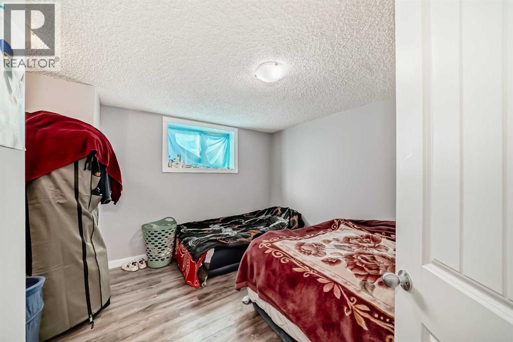 Single Family House for Sale in  Falshire Way NE Falconridge Calgary 