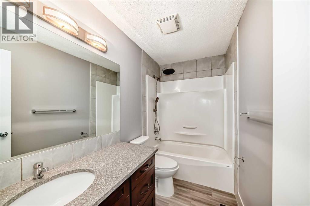 Single Family House for Sale in  Falshire Way NE Falconridge Calgary 