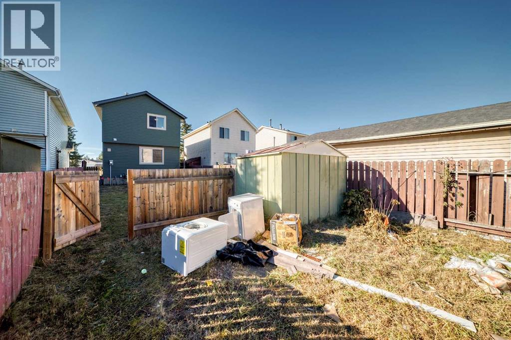 Single Family House for Sale in  Falshire Way NE Falconridge Calgary 