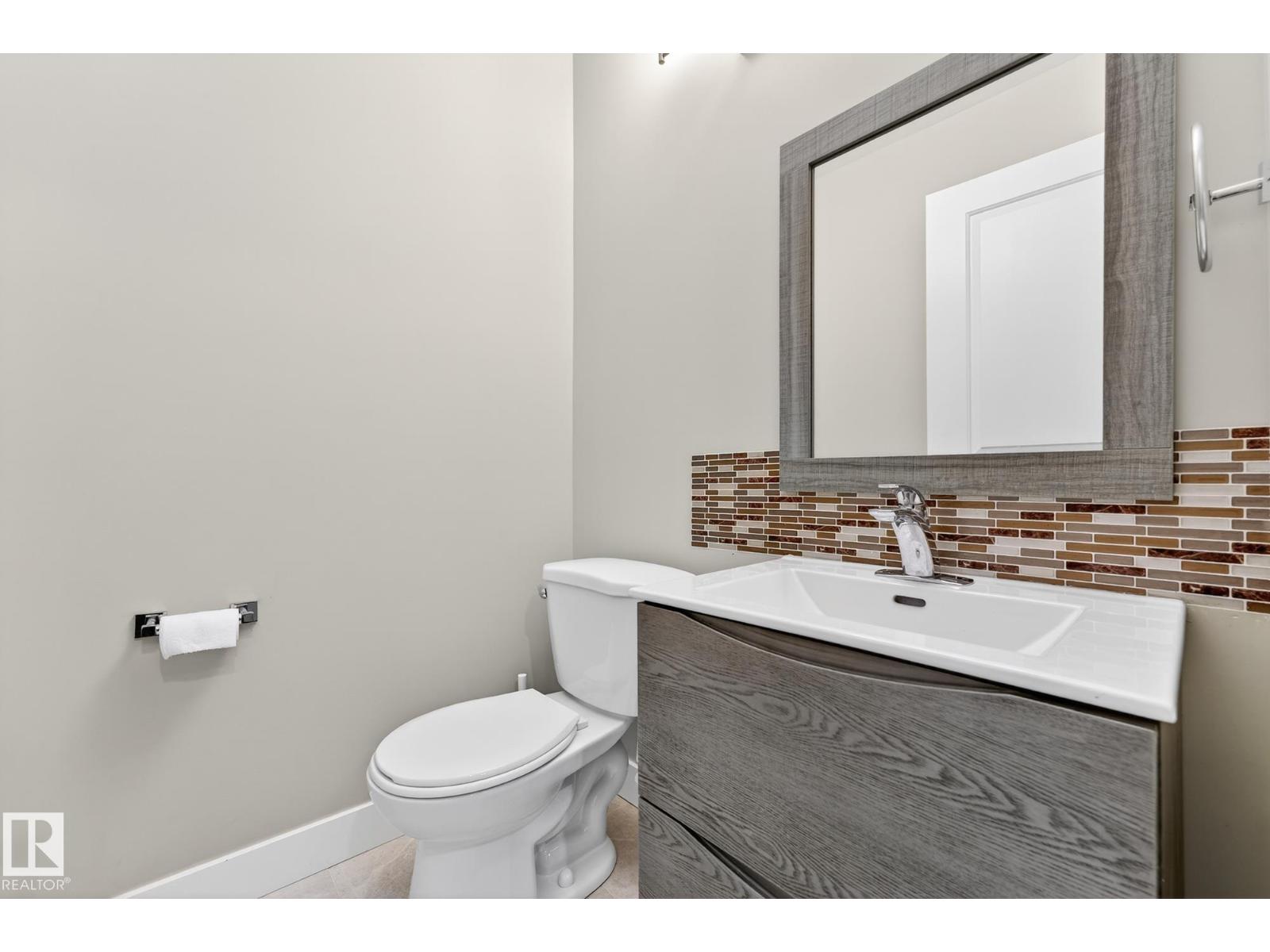 17604 8 AV SW, Edmonton