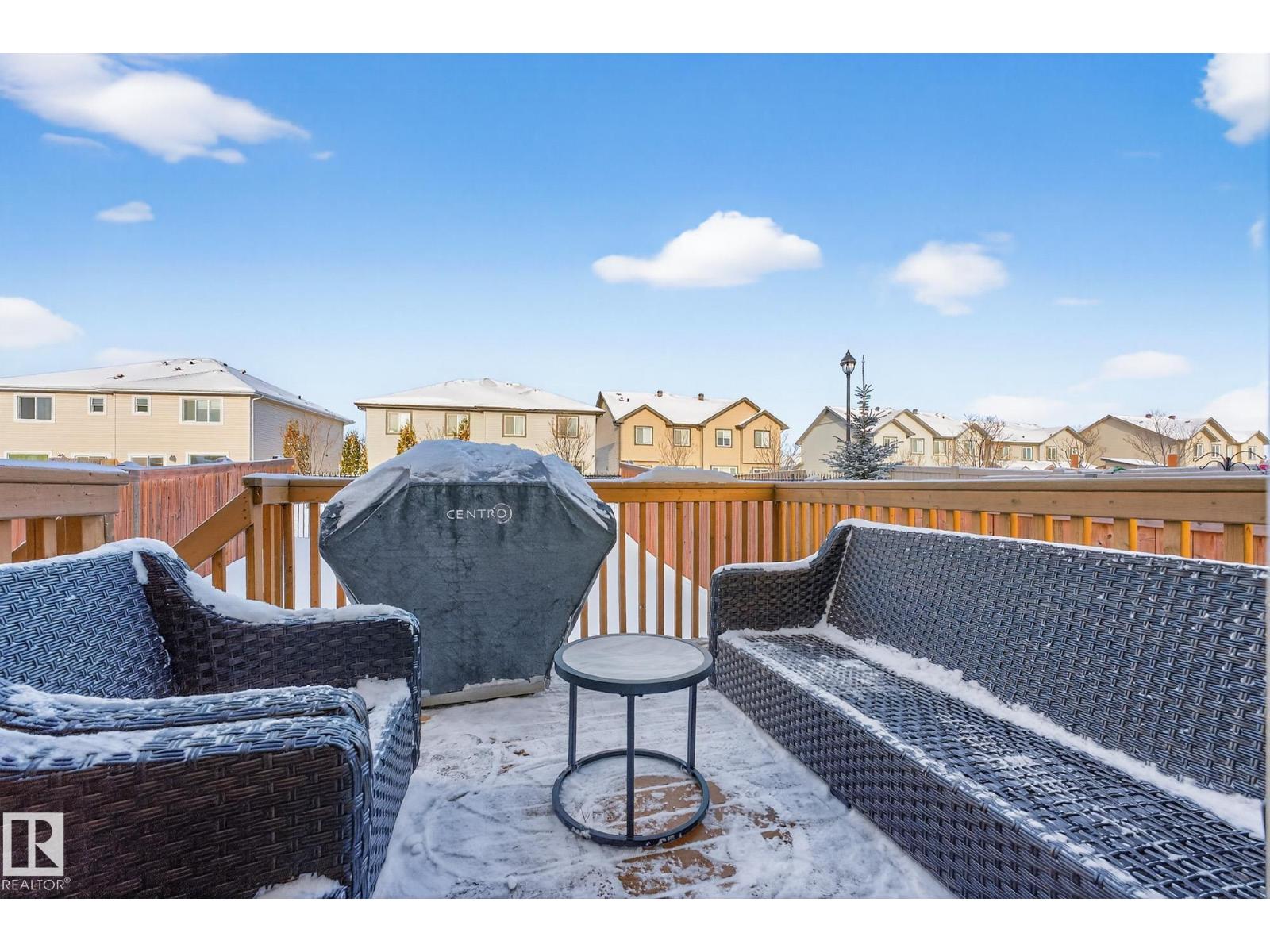 17604 8 AV SW, Edmonton