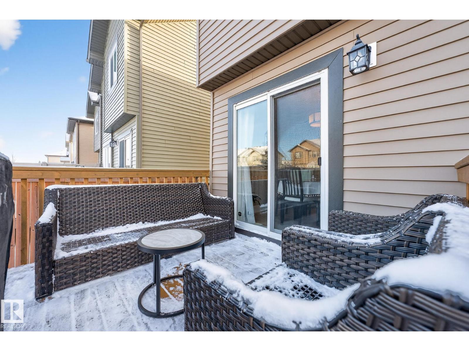 17604 8 AV SW, Edmonton