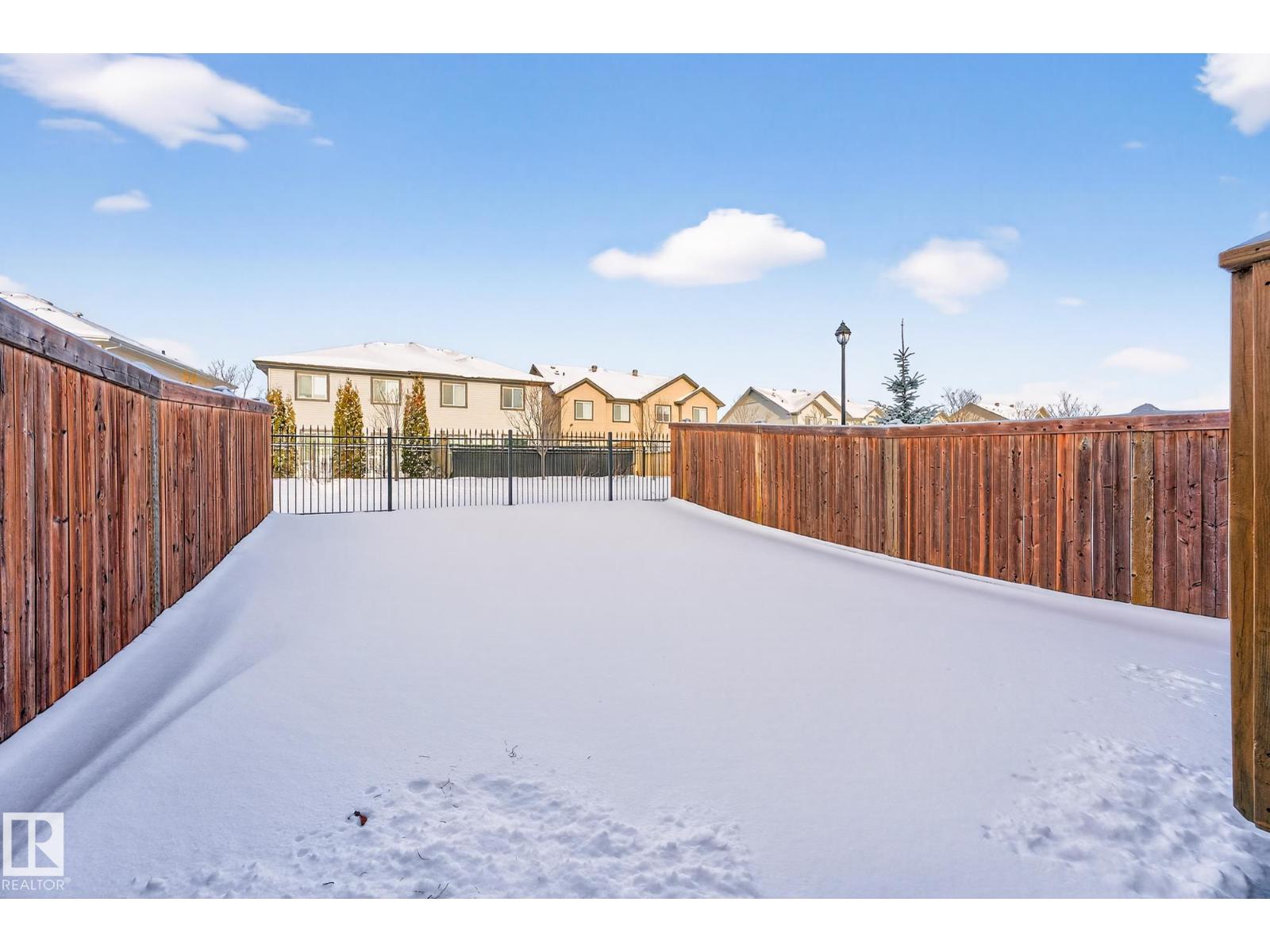 17604 8 AV SW, Edmonton