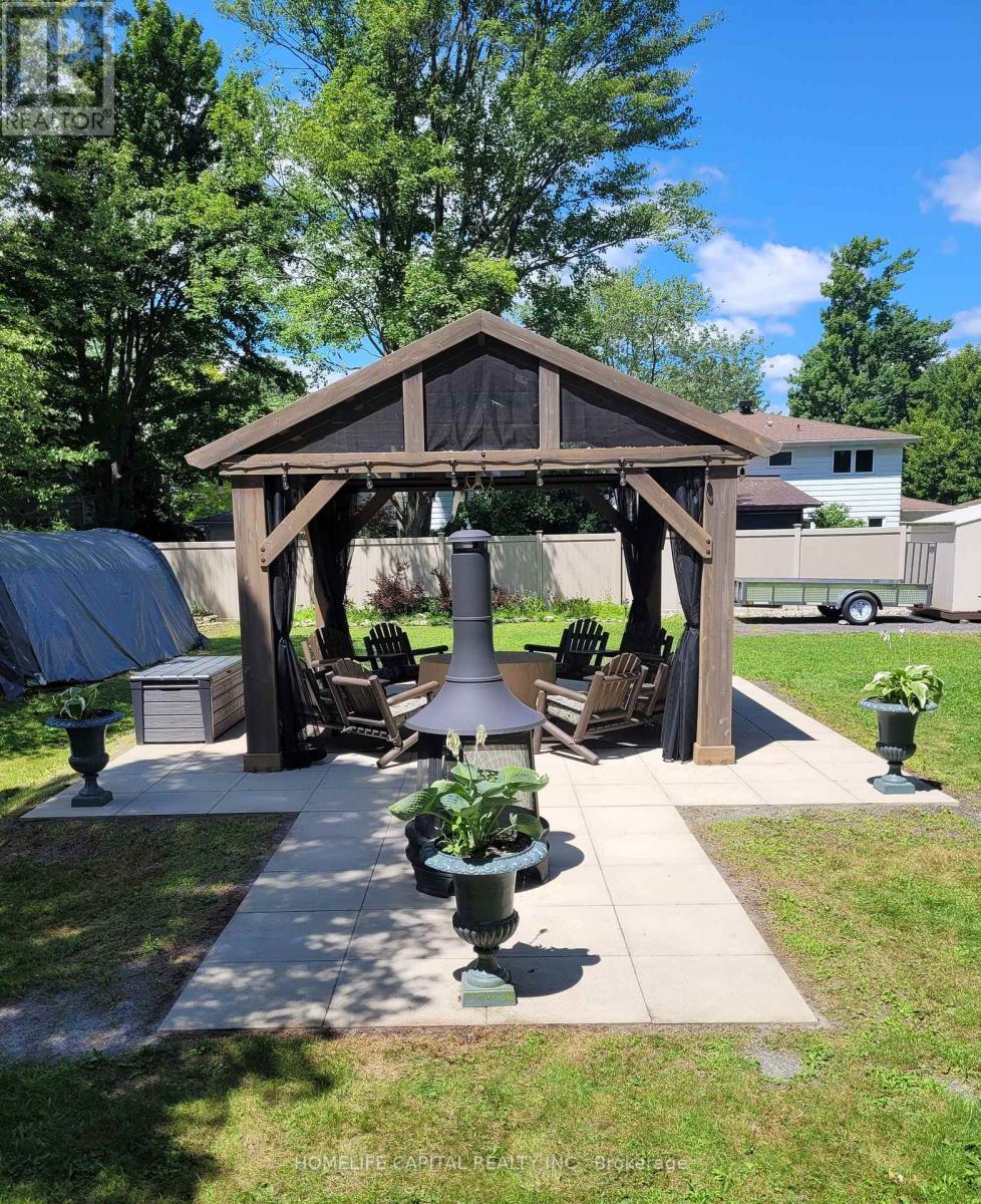 2515 GRAVELLE CRESCENT - 34
