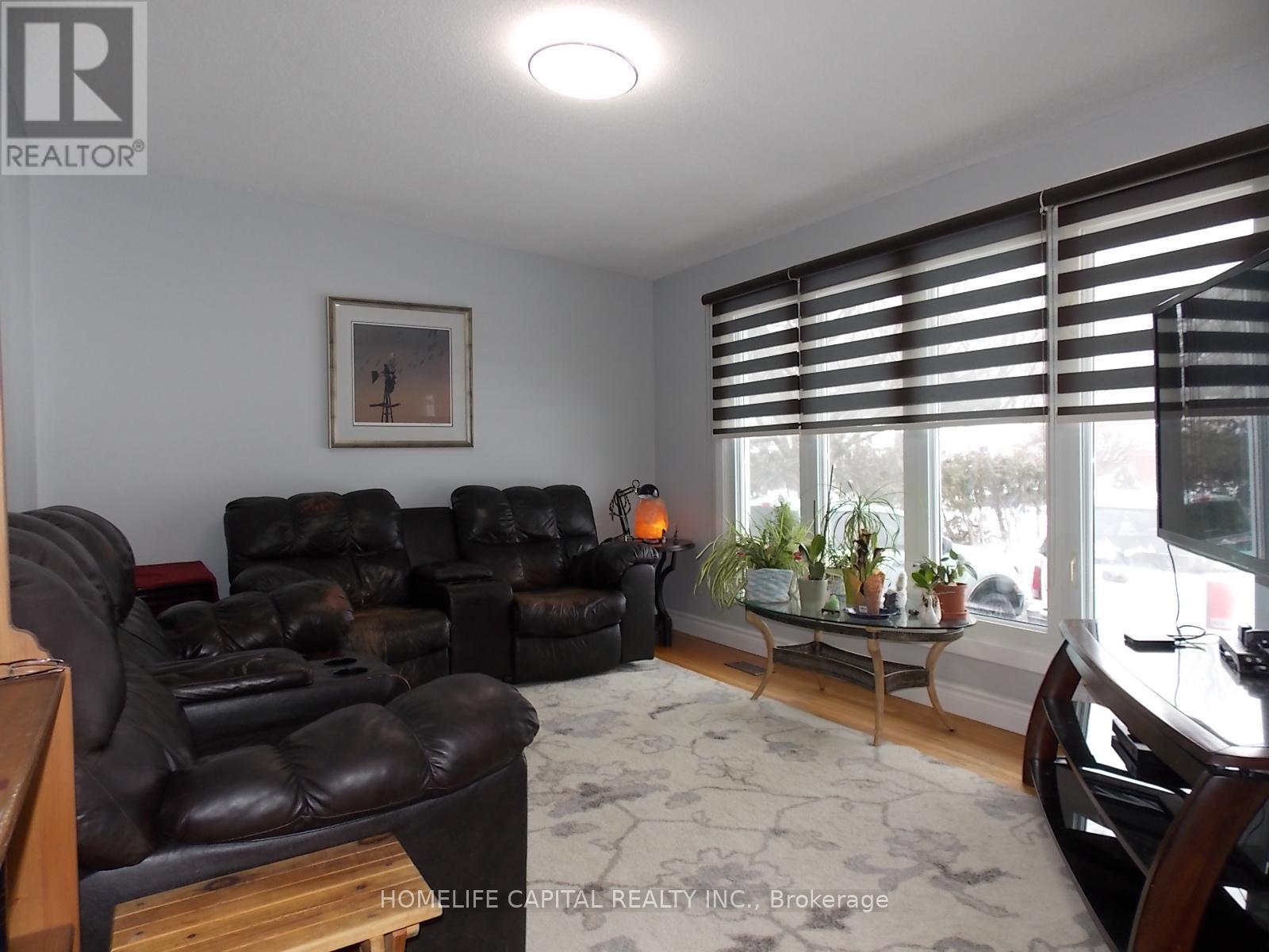 2515 GRAVELLE CRESCENT - 7