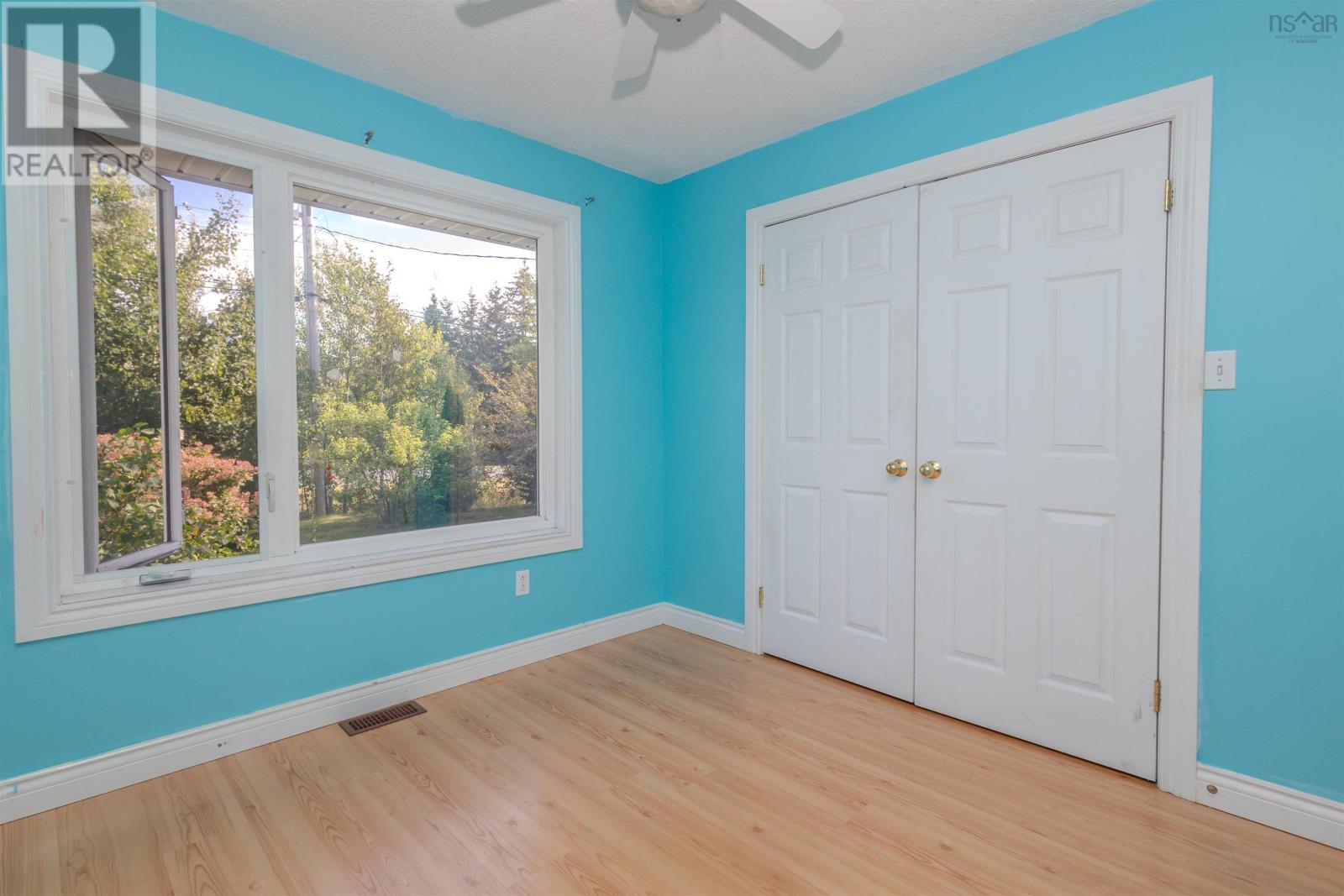 Property 10 of 33 of 41 Franklyn Drive