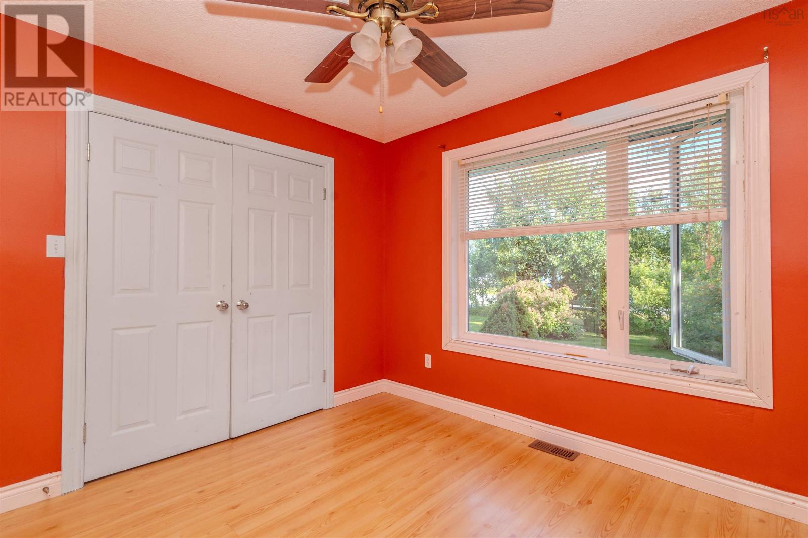 Property 20 of 33 of 41 Franklyn Drive