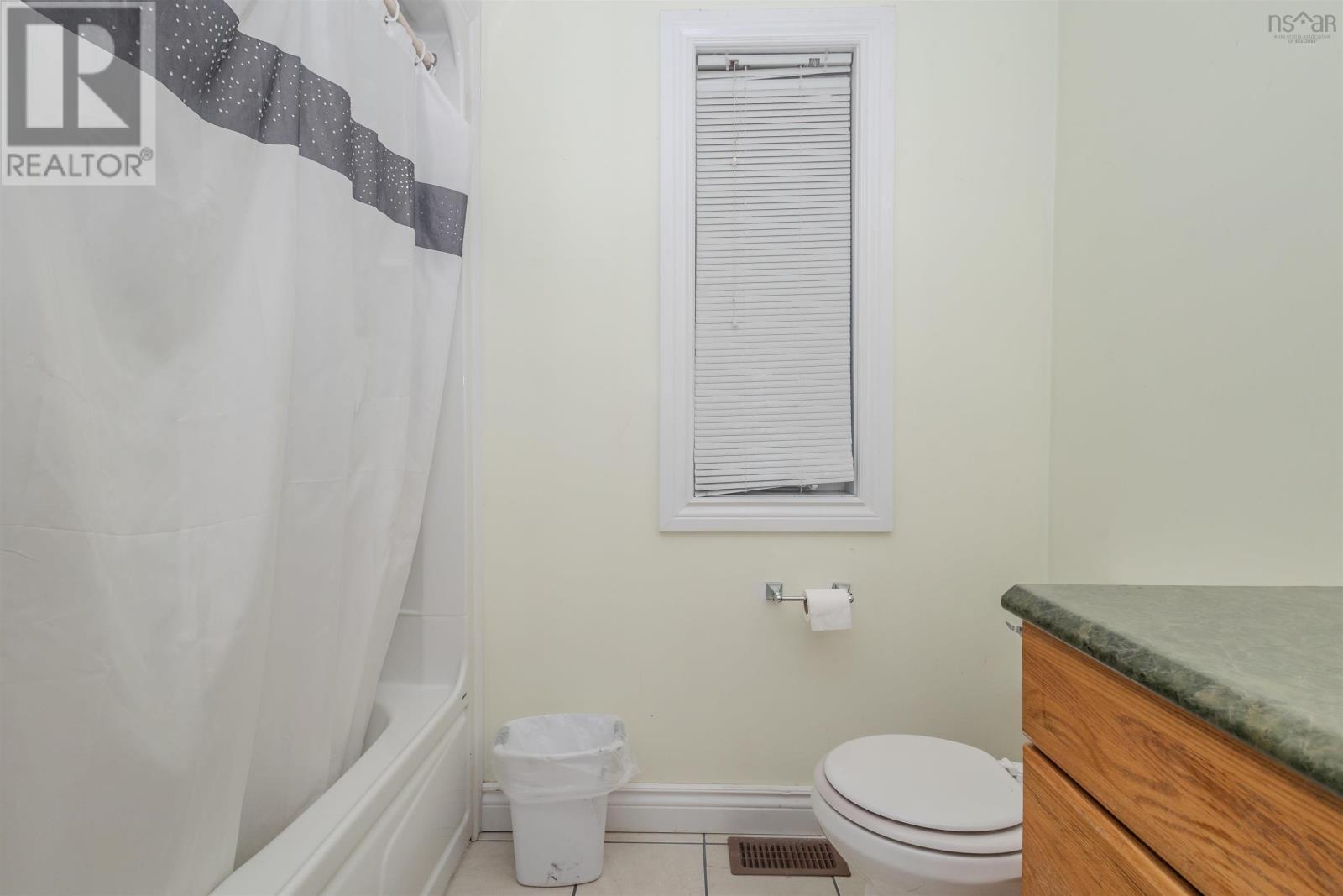 Property 7 of 33 of 41 Franklyn Drive