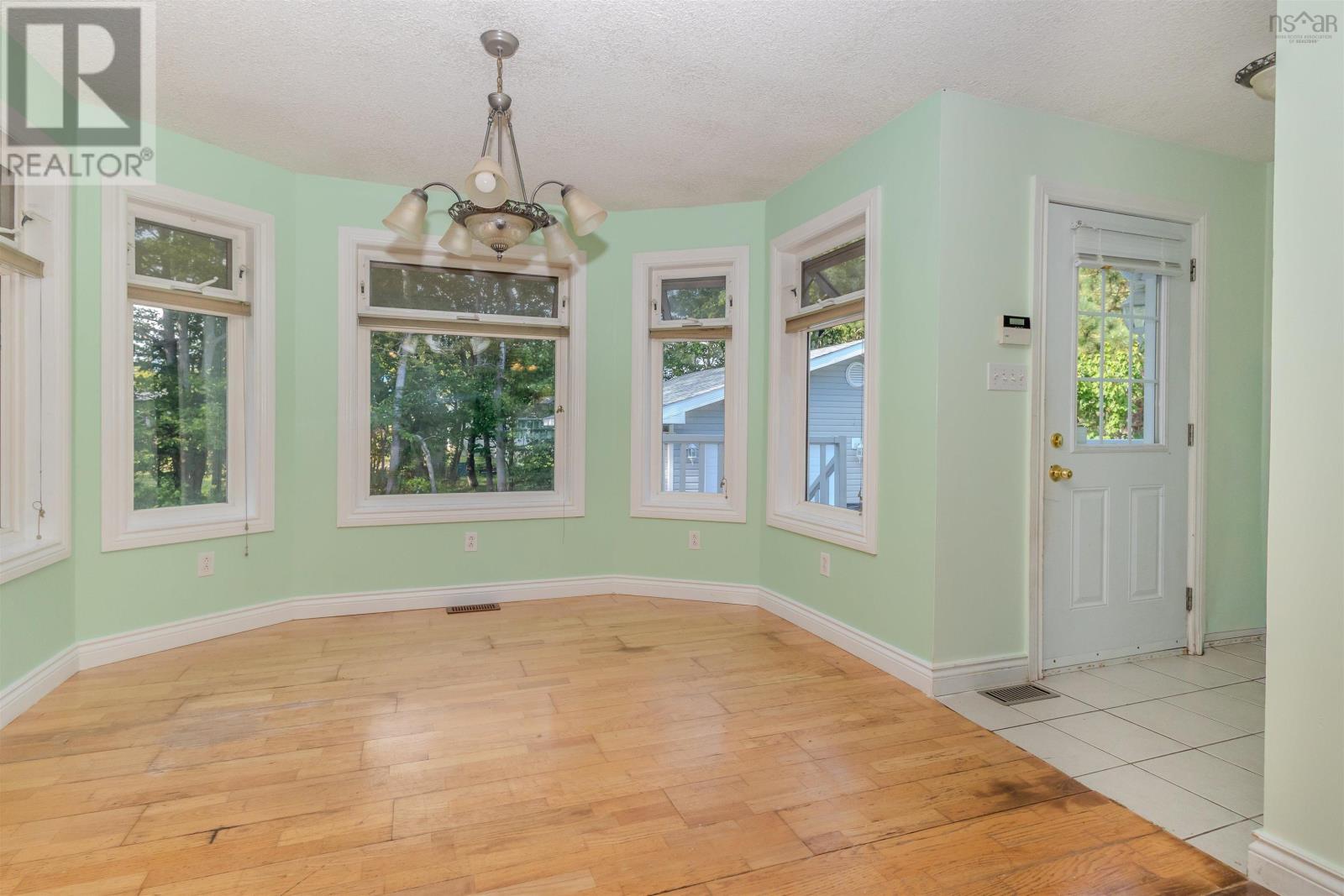 Property 29 of 33 of 41 Franklyn Drive