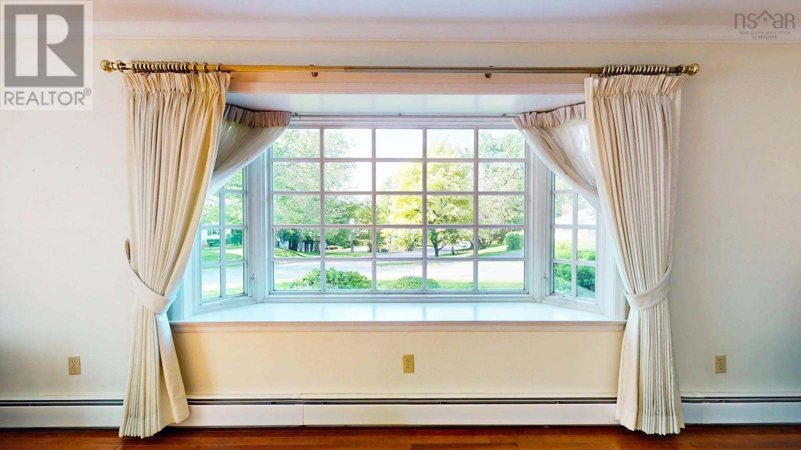 Property 46 of 49 of 32 Fielding Avenue