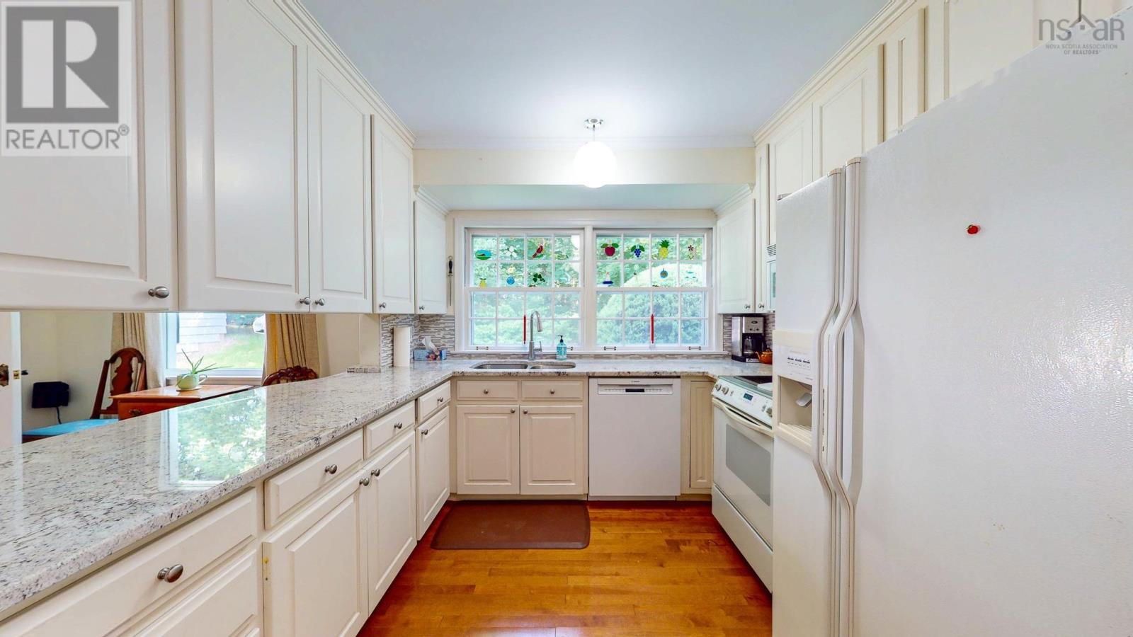 Property 26 of 49 of 32 Fielding Avenue