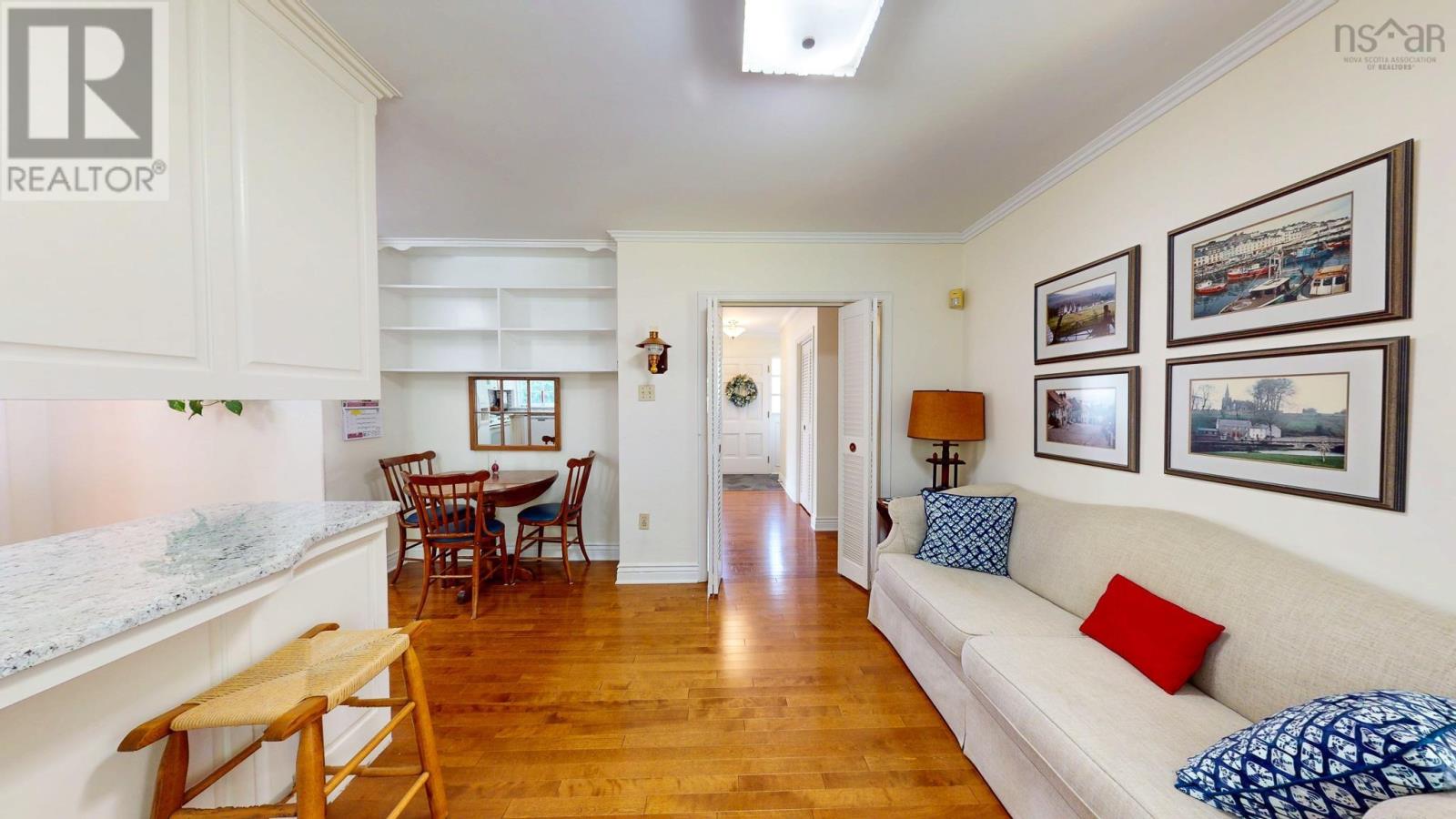 Property 28 of 49 of 32 Fielding Avenue