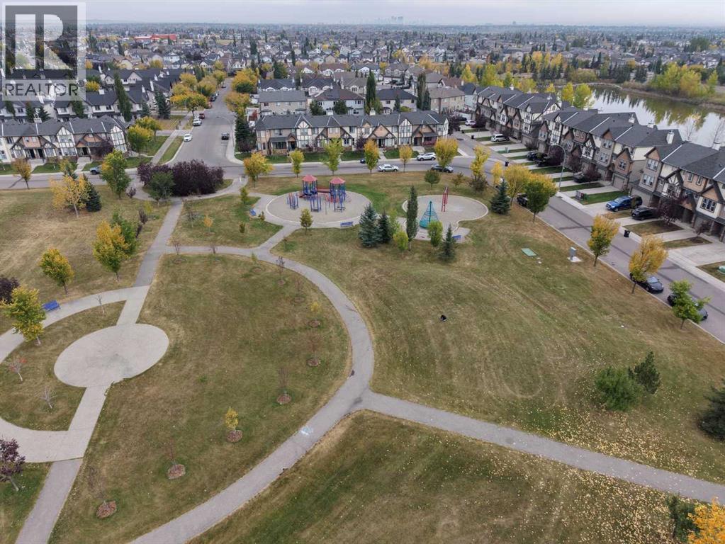 Single Family House 4 Level for Sale in  Dalcroft Crescent NW Dalhousie Calgary 