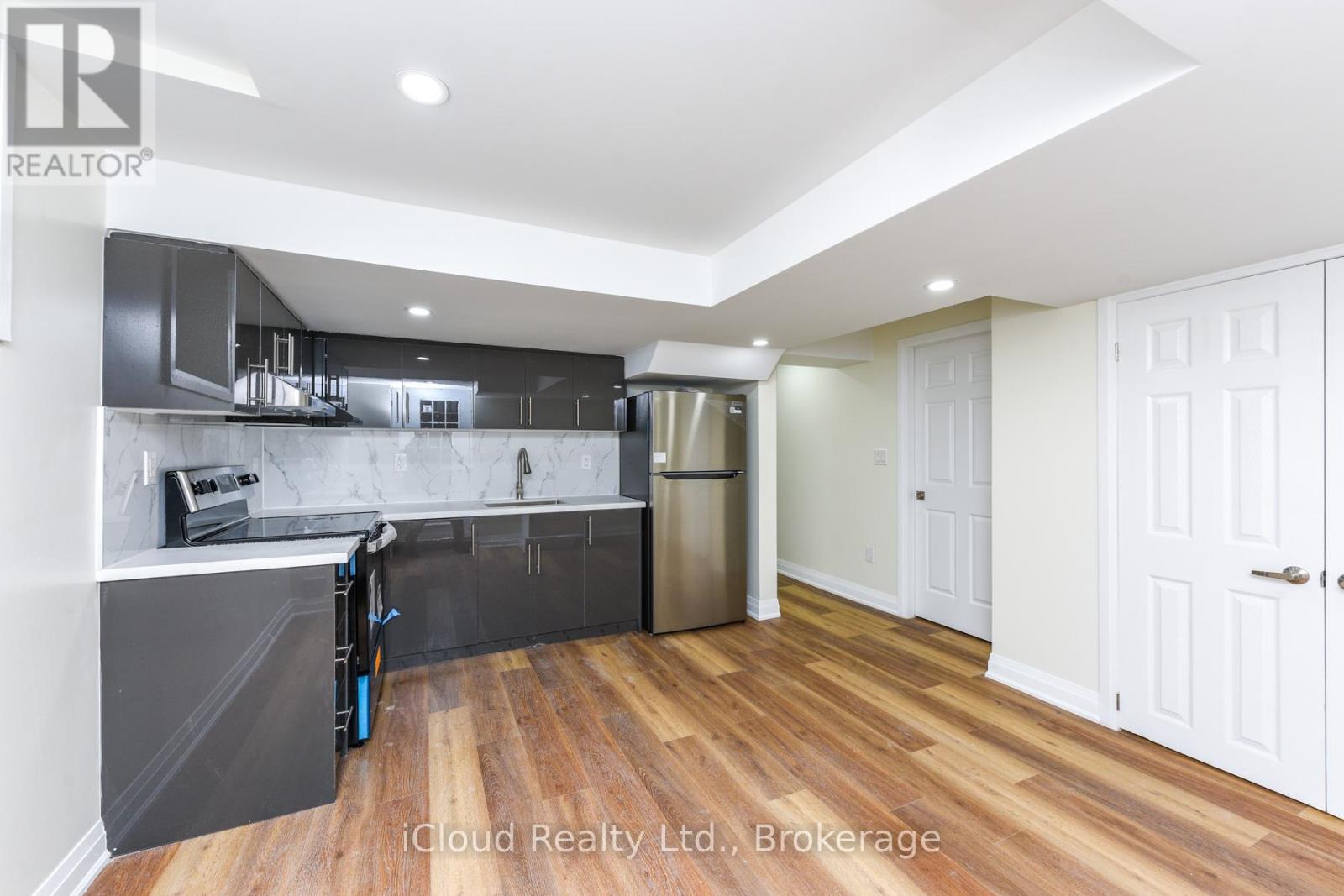 BASEMENT - 5744 PHILIP DRIVE - Photo 4 of 18, Mississauga (Churchill Meadows), Ontario