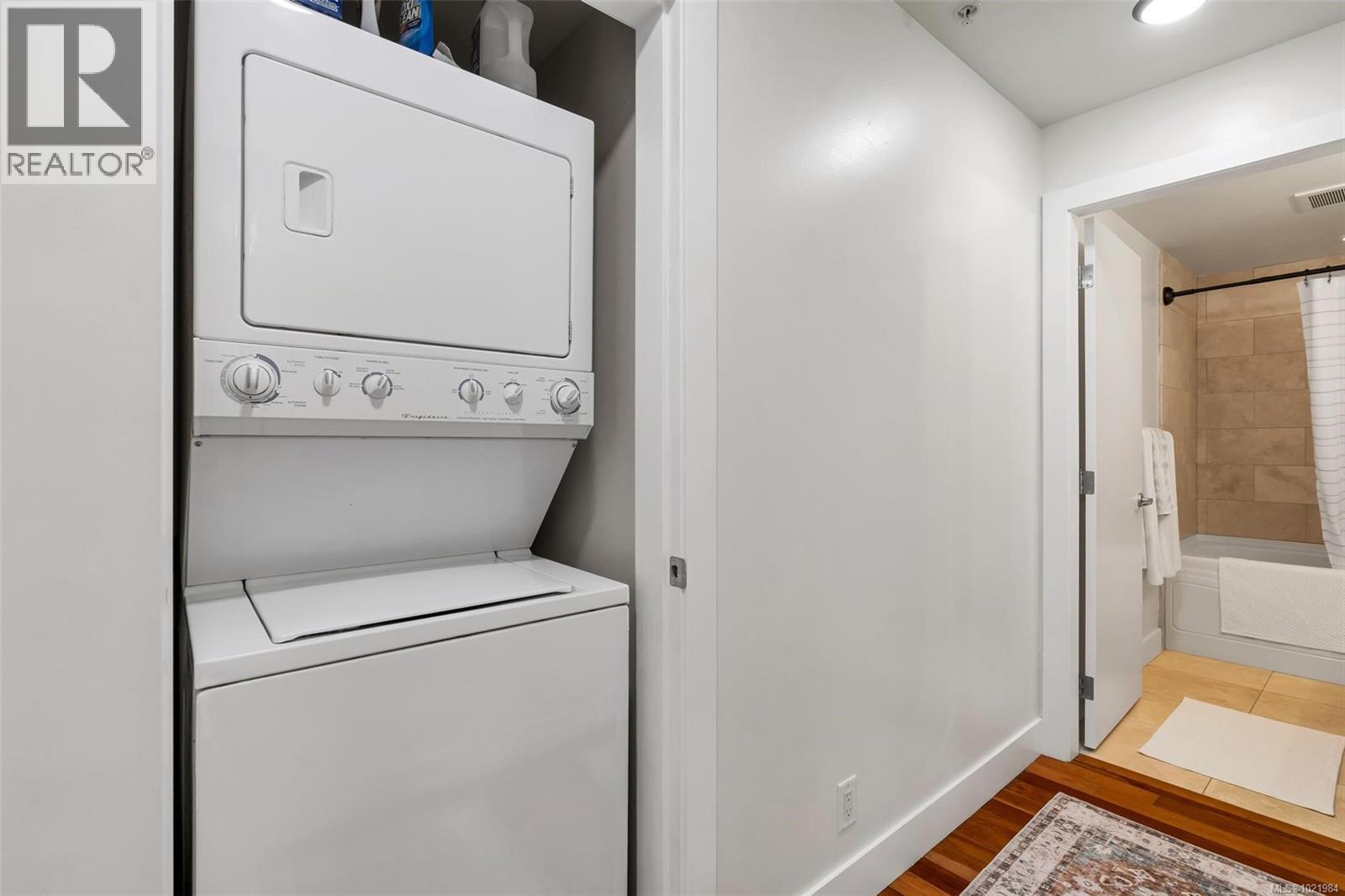 N607 737 Humboldt Street, Victoria