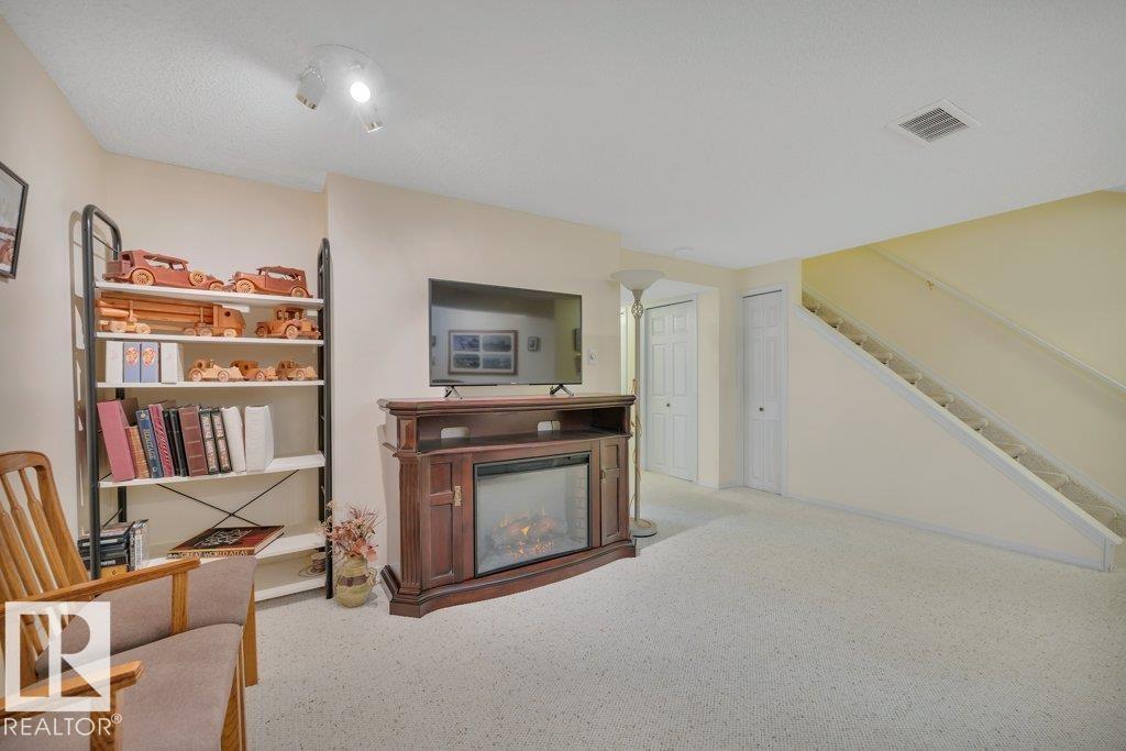 #25 603 YOUVILLE DR E NW, Edmonton