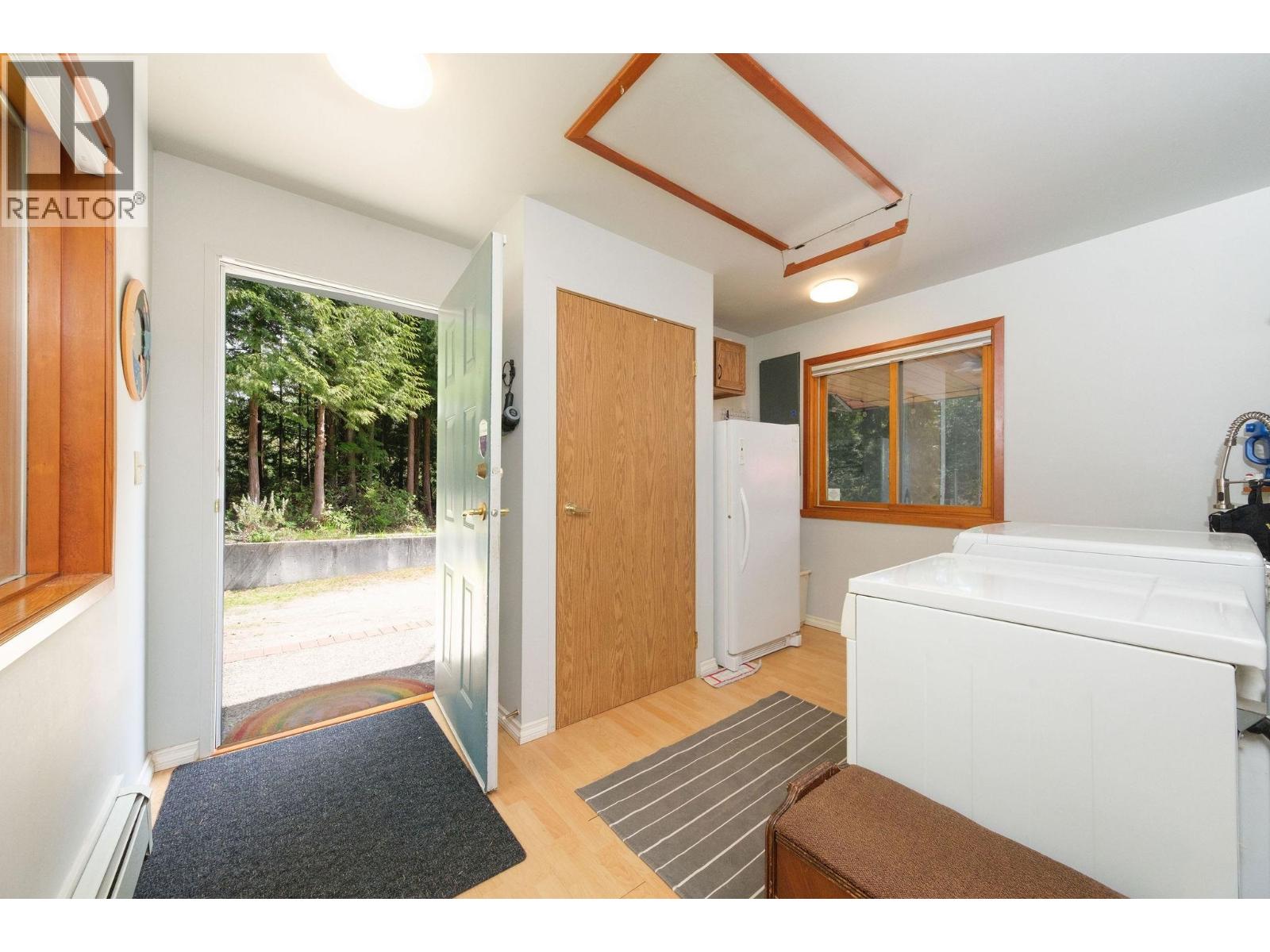 3318-42 LINWOOD ROAD, Roberts Creek