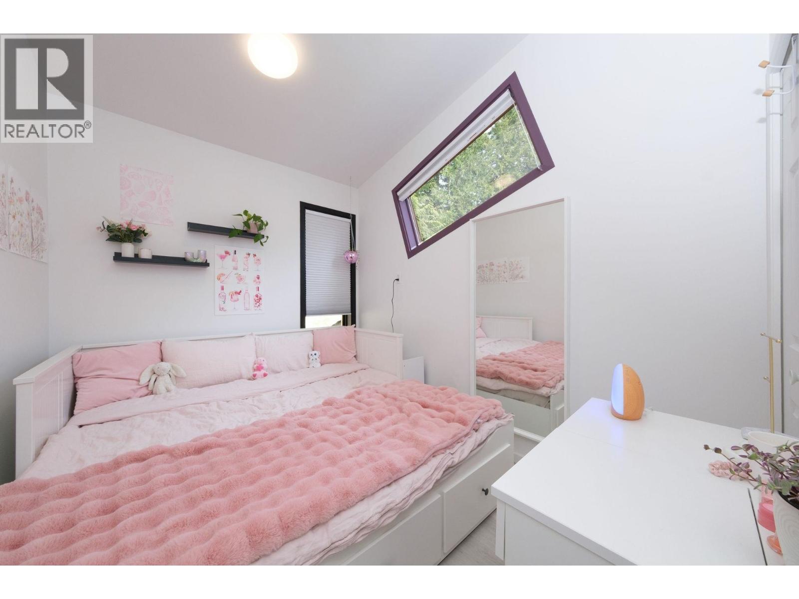 3318-42 LINWOOD ROAD, Roberts Creek