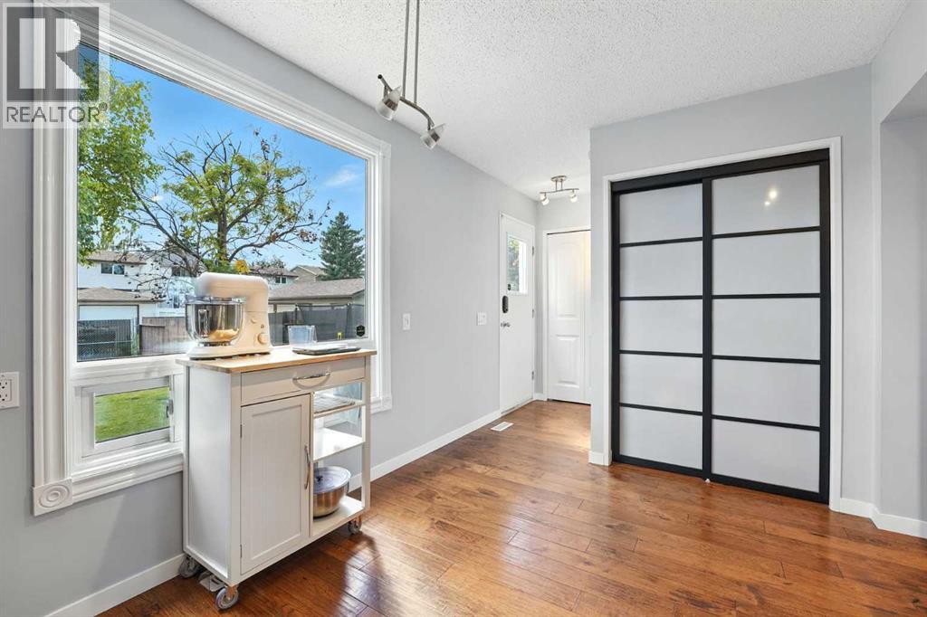 Single Family House for Sale in  Silverstone Road NW Silver Springs Calgary 