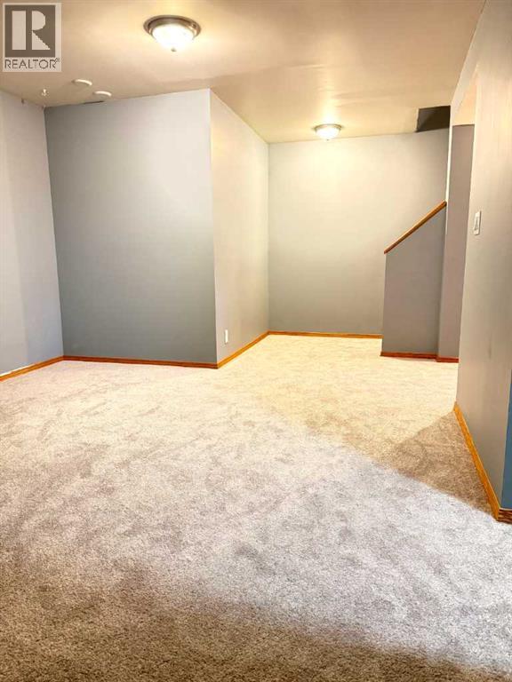 Single Family House for Sale in  Silverstone Road NW Silver Springs Calgary 