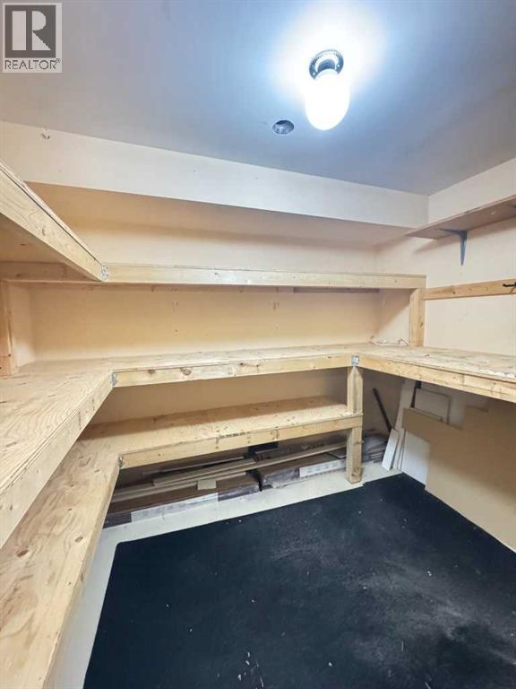 Single Family House for Sale in  Silverstone Road NW Silver Springs Calgary 