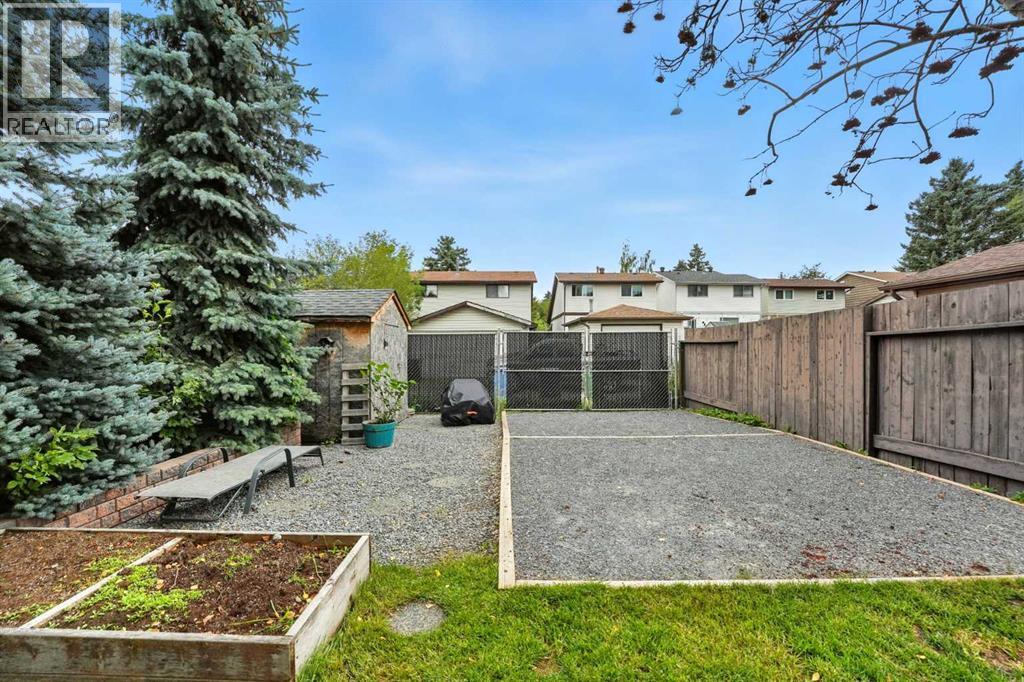 Single Family House for Sale in  Silverstone Road NW Silver Springs Calgary 