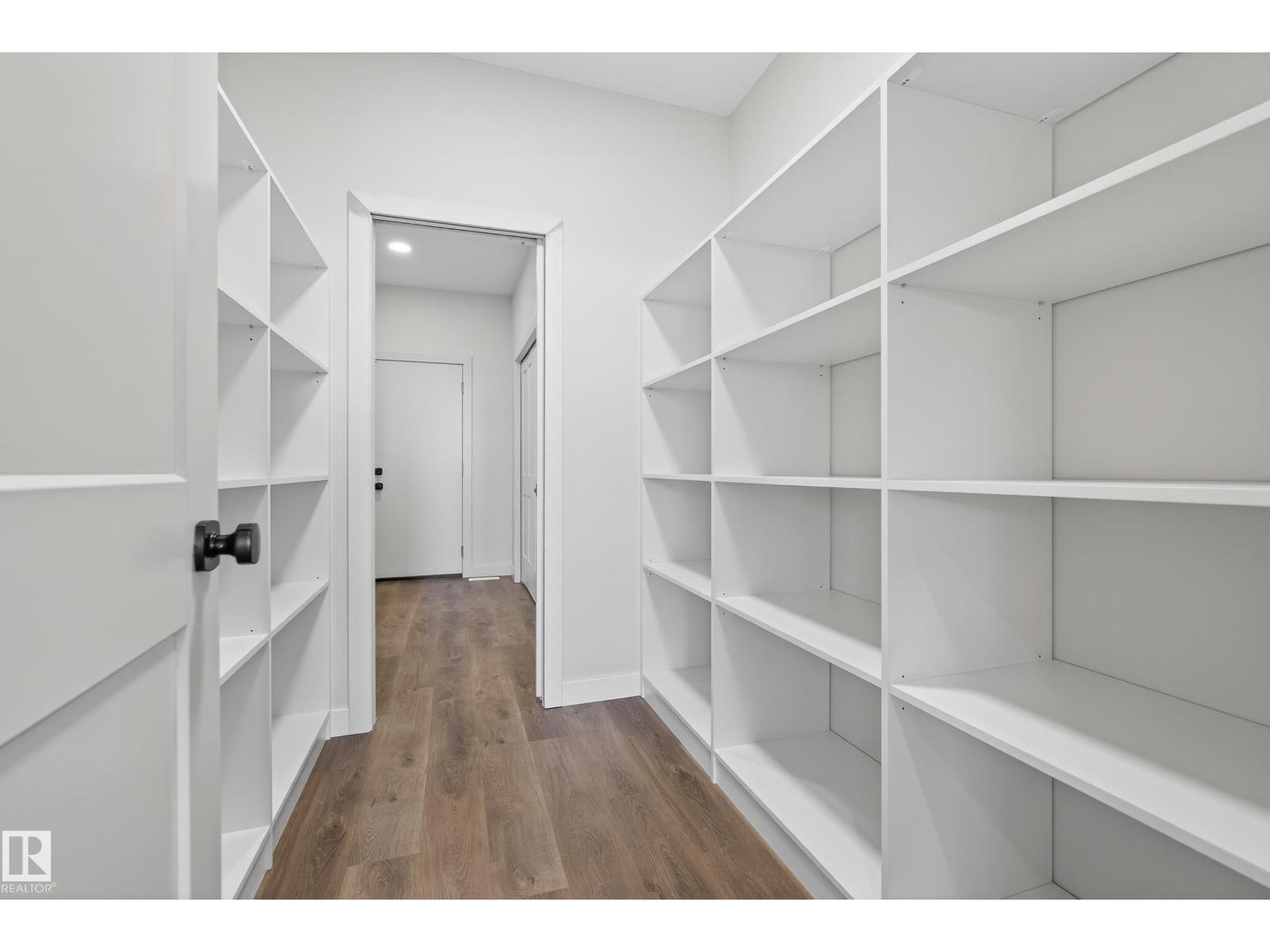 10 PRESCOTT BV, Spruce Grove