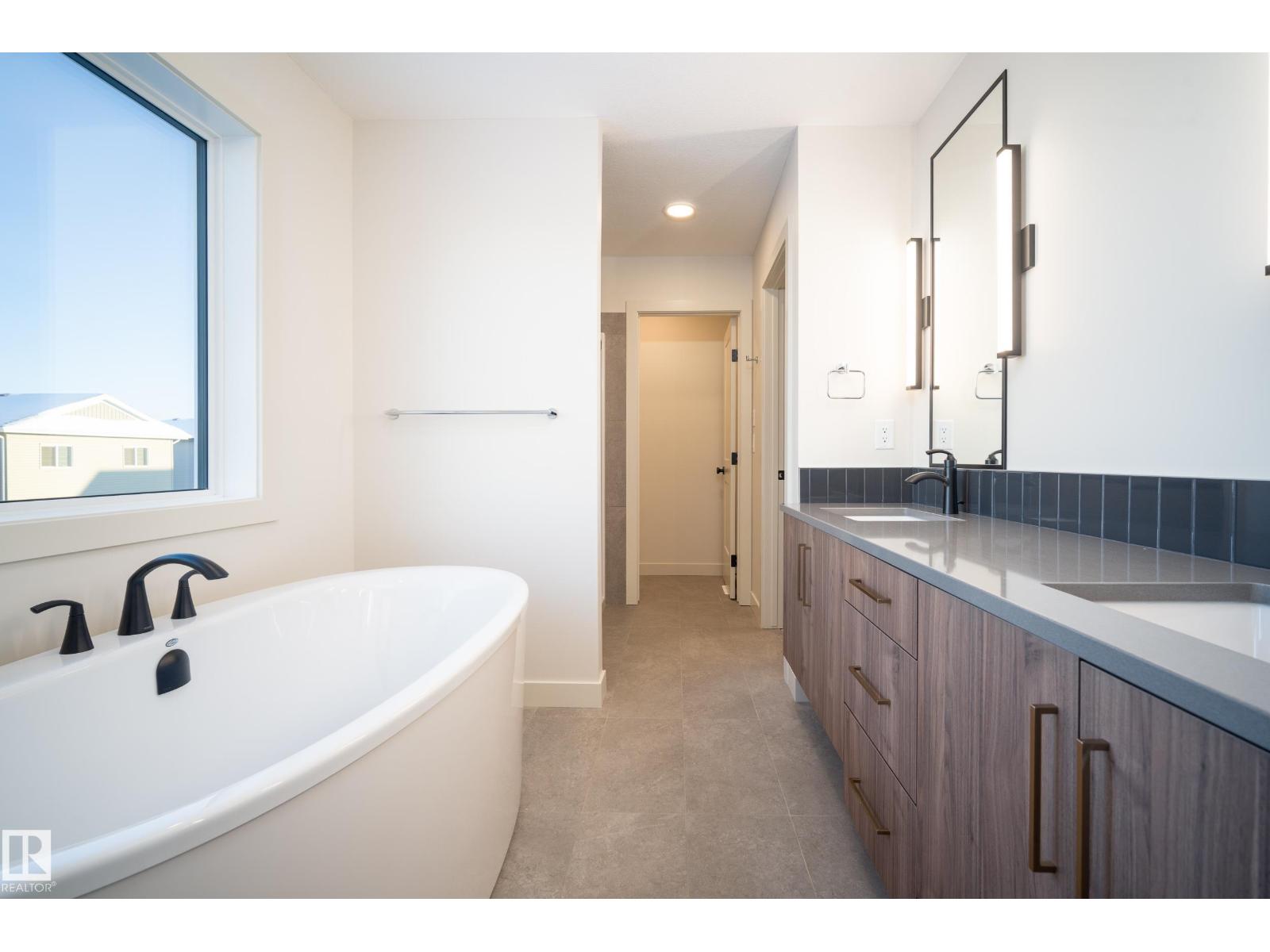 10 PRESCOTT BV, Spruce Grove