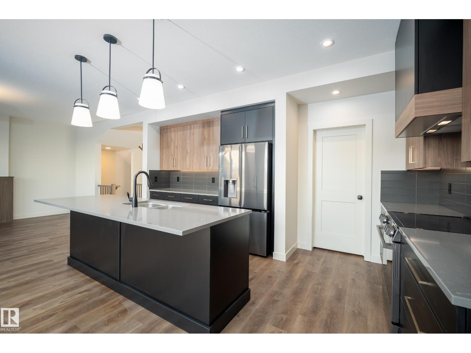 10 PRESCOTT BV, Spruce Grove