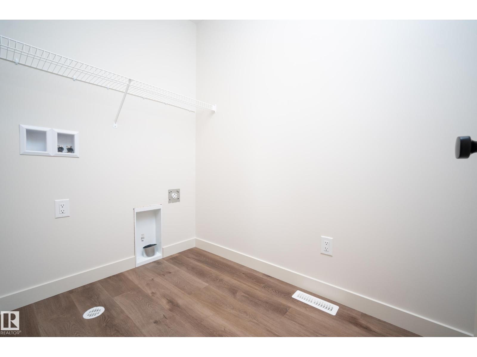 10 PRESCOTT BV, Spruce Grove