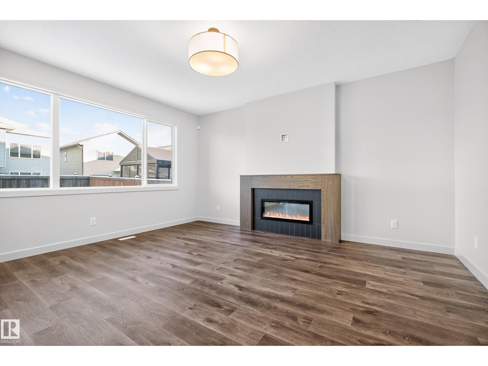 10 PRESCOTT BV, Spruce Grove