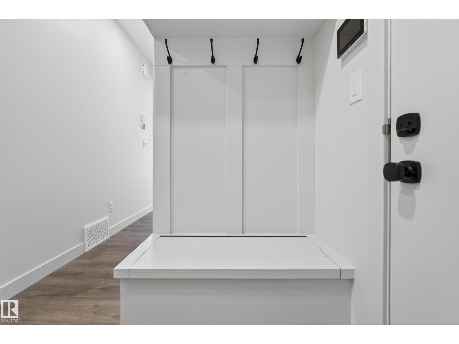 10 PRESCOTT BV, Spruce Grove