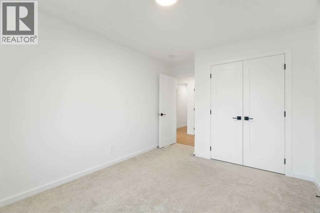 Single Family House for Sale in  Spring Creek Circle SW Springbank Hill Calgary 