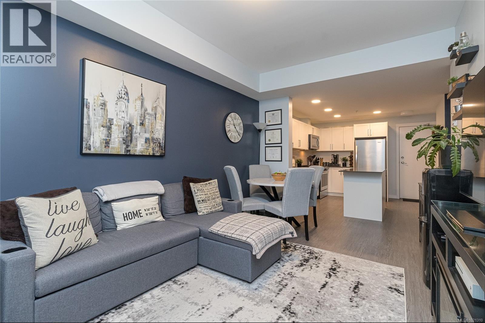 304 868 Orono Avenue, Langford