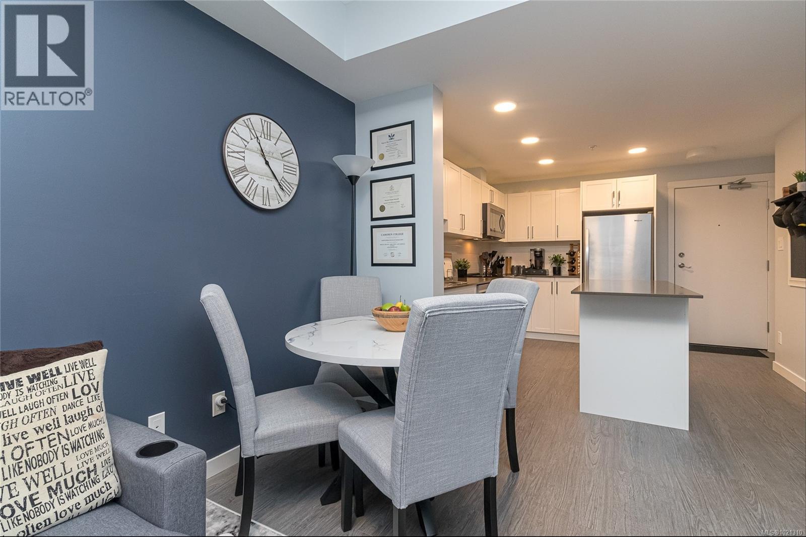 304 868 Orono Avenue, Langford