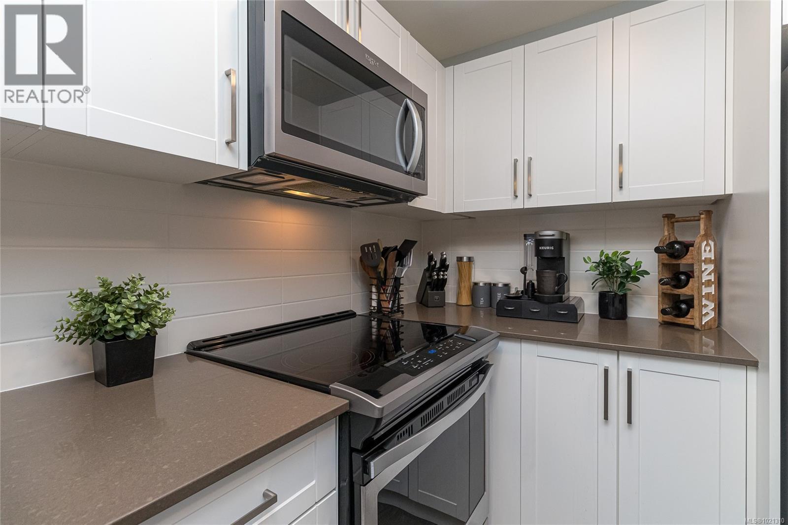 304 868 Orono Avenue, Langford