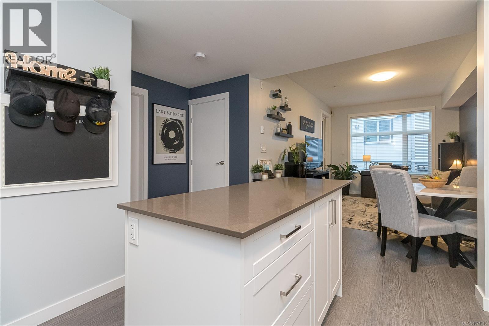 304 868 Orono Avenue, Langford